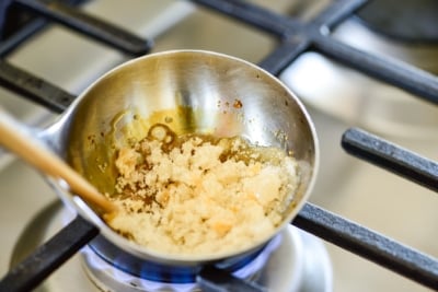 making dalgona candy on stove