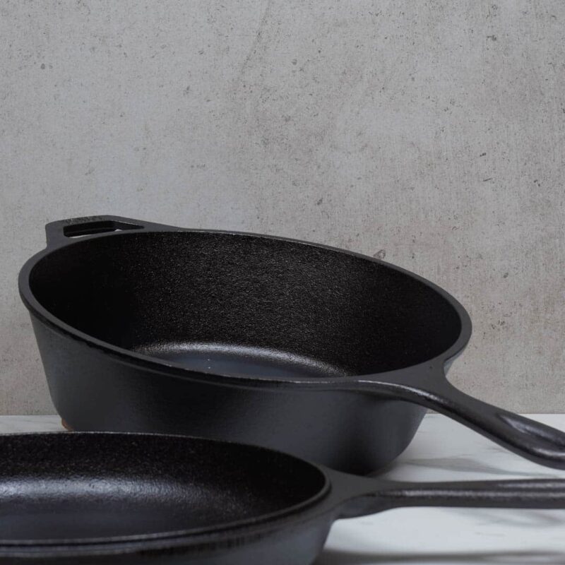 Lodge Cast Iron Combo Cooker Set with Helper Handle - 3 L